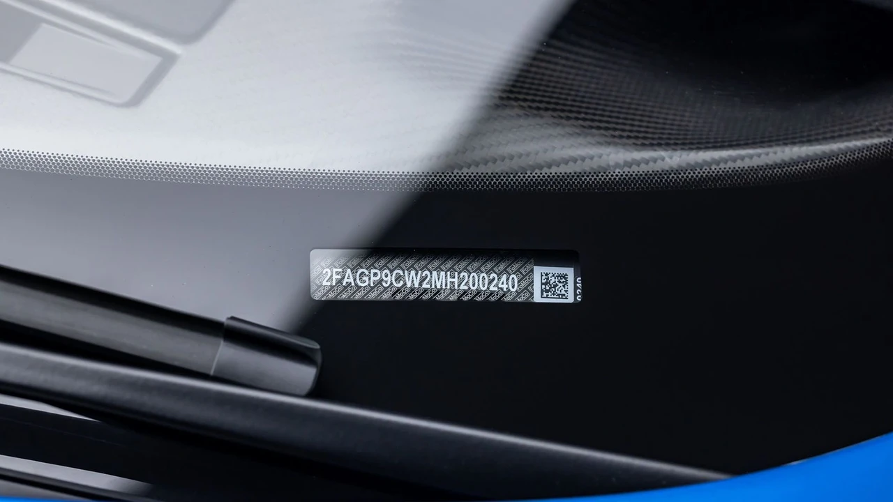 2021 Ford GT 2nd Gen - Image 2 of 31