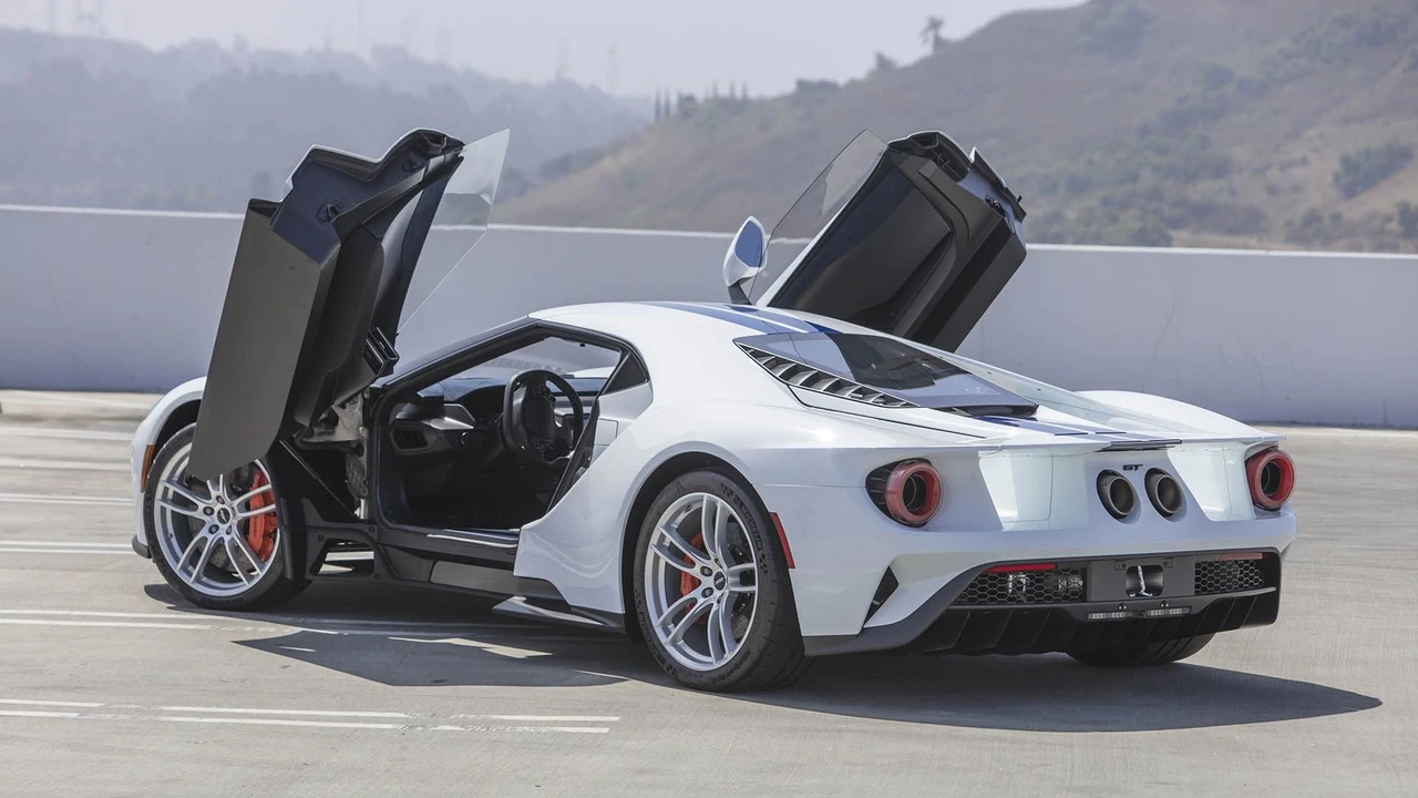 2021 Ford GT 2nd Gen - Image 19 of 31