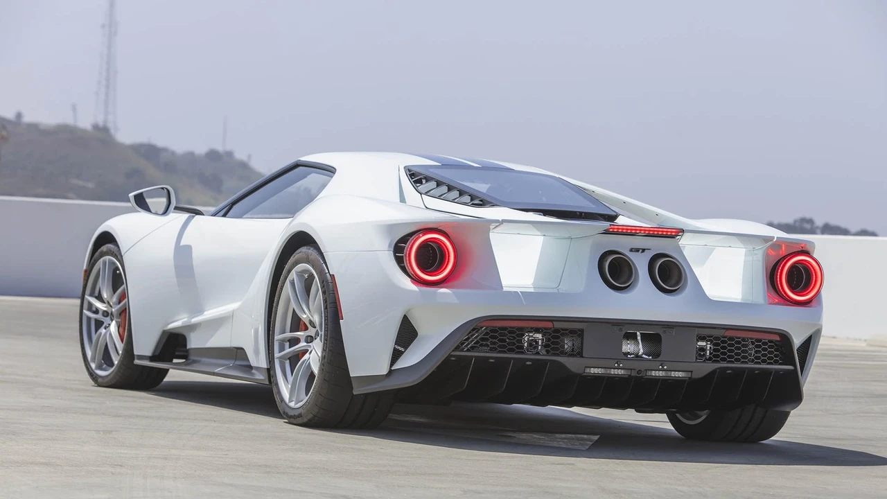 2021 Ford GT 2nd Gen - Image 2 of 31