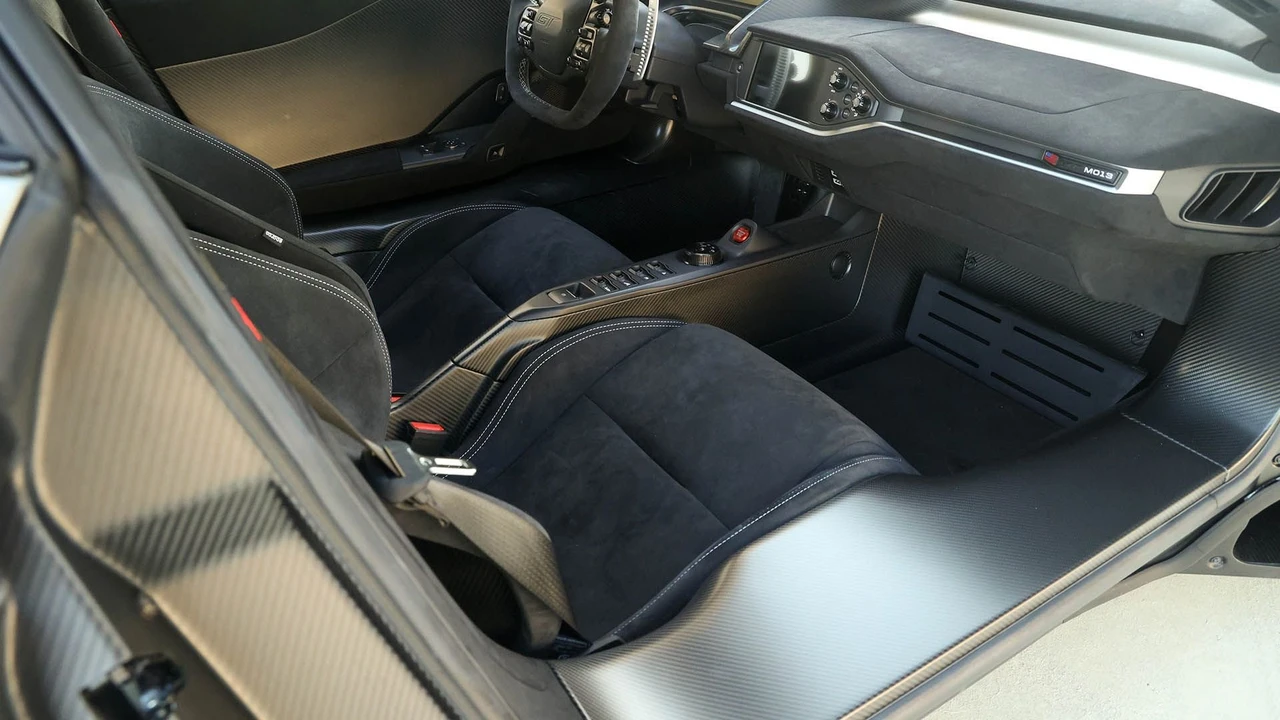 2021 Ford GT 2nd Gen - Image 17 of 31