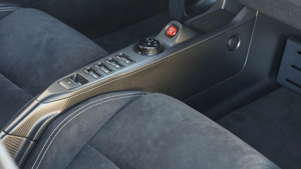 2021 Ford GT 2nd Gen - Image 16 of 31