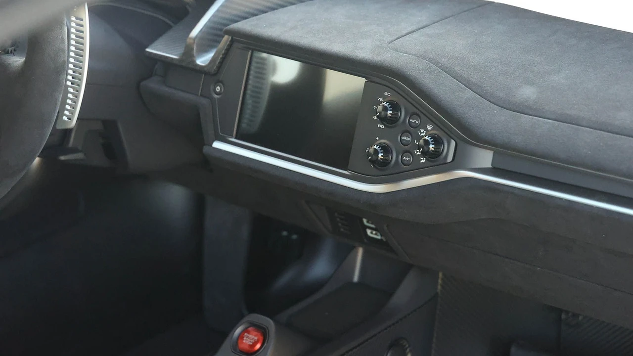 2021 Ford GT 2nd Gen - Image 14 of 31