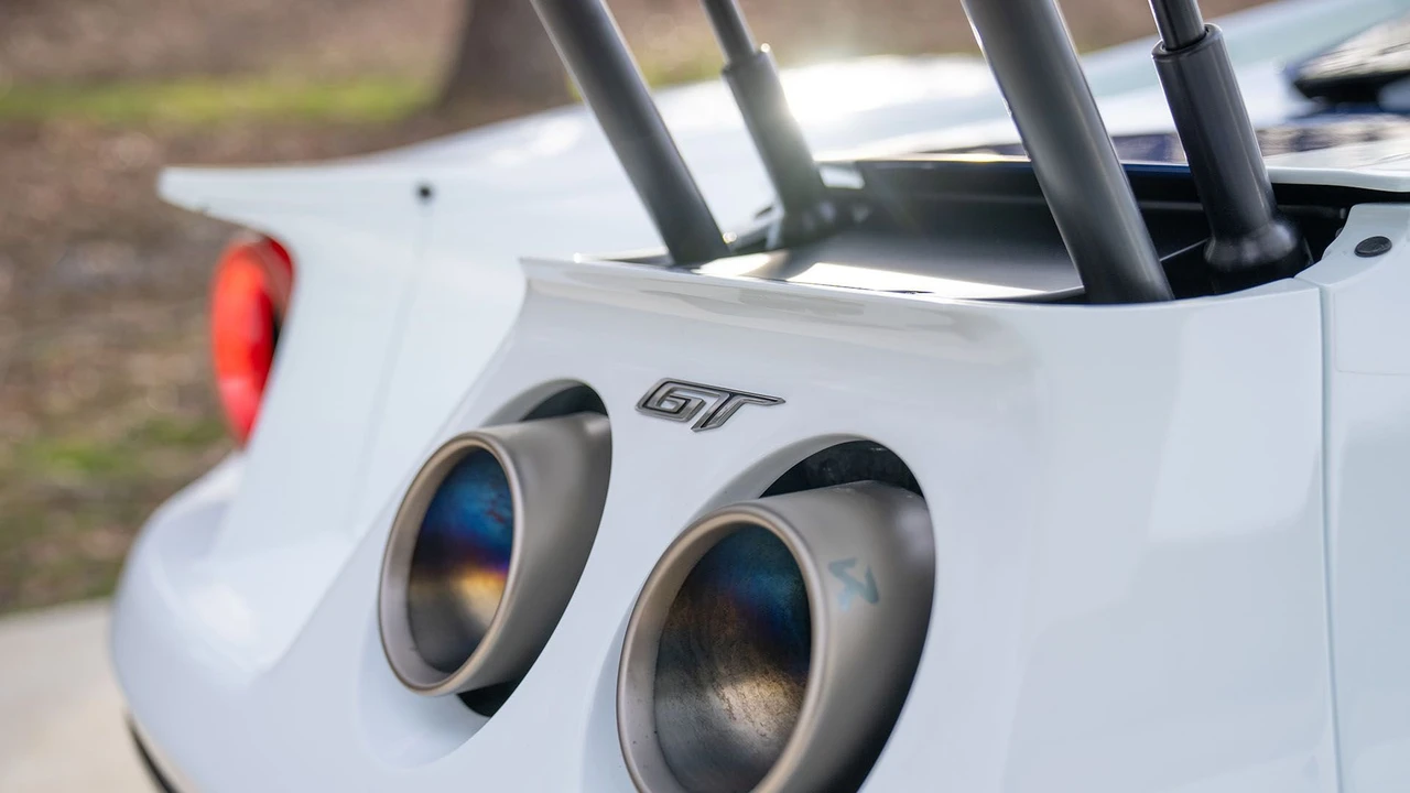 2021 Ford GT 2nd Gen - Image 2 of 31