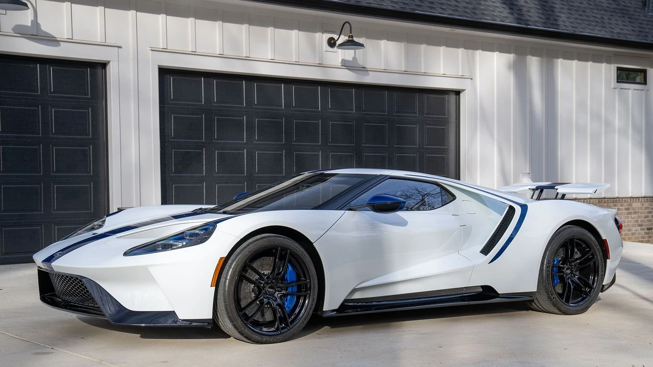 2021 Ford GT 2nd Gen - Image 17 of 31