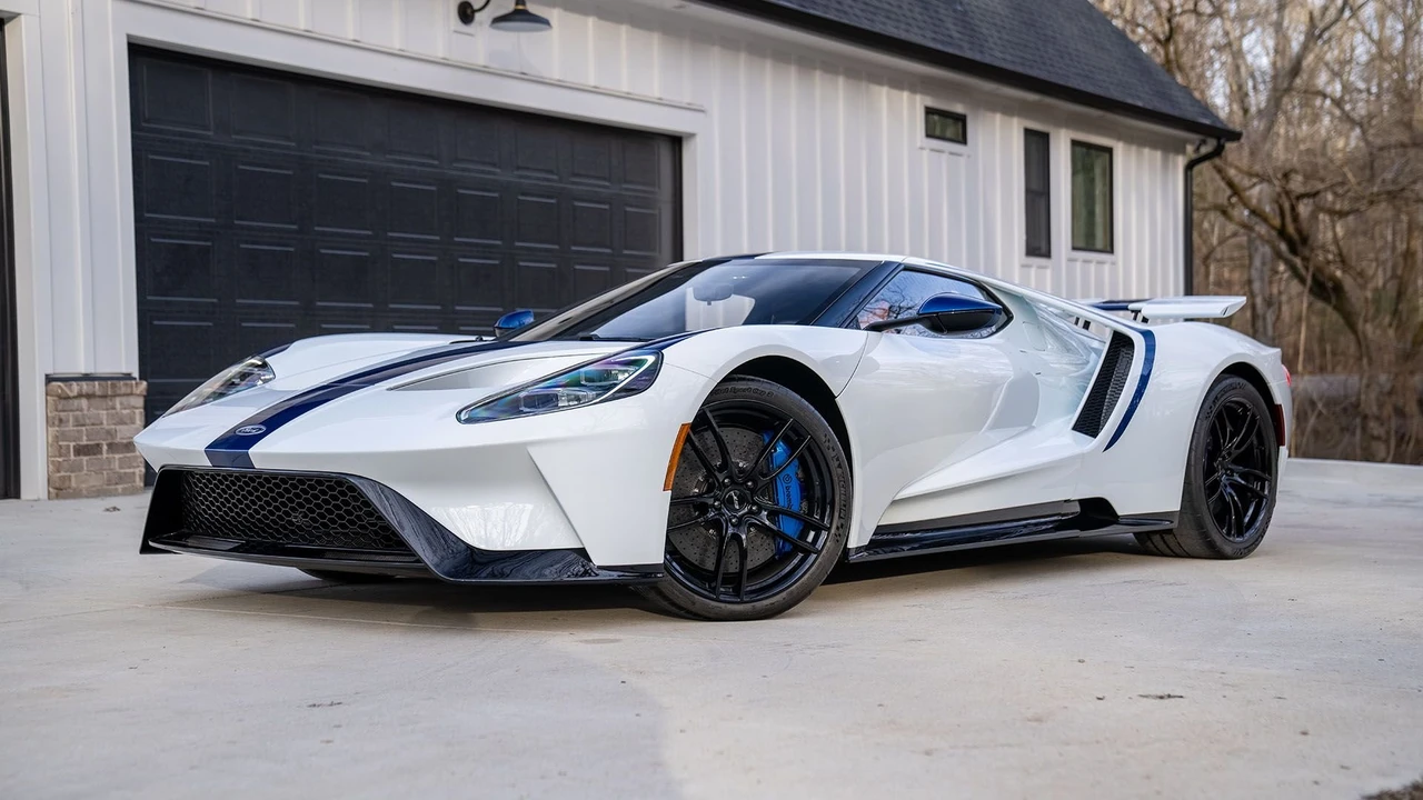 2021 Ford GT 2nd Gen - Image 14 of 31