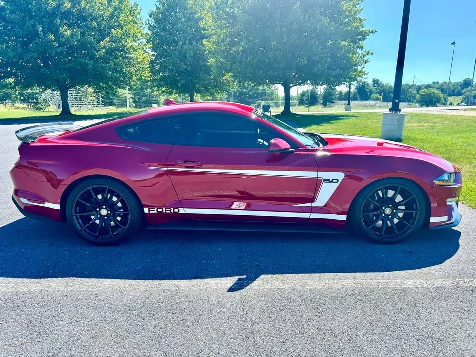 2021 Ford GT 2nd Gen - Image 2 of 17