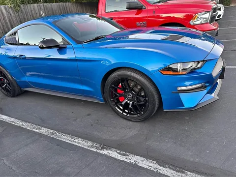 2021 Ford Mustang EcoBoost Coupe 2D