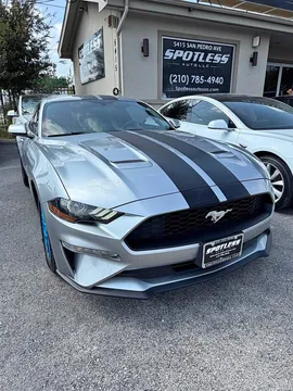 2021 Ford Mustang EcoBoost