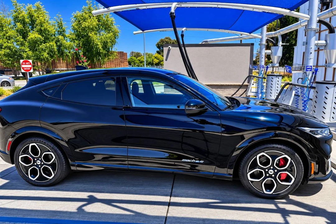 2021 Ford Mustang Mach-E - Image 2 of 17
