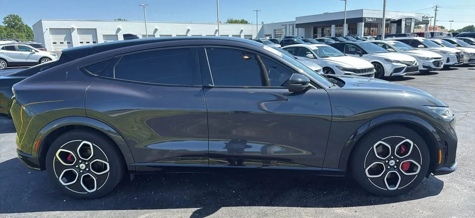 2021 Ford Mustang Mach-E - Image 15 of 18