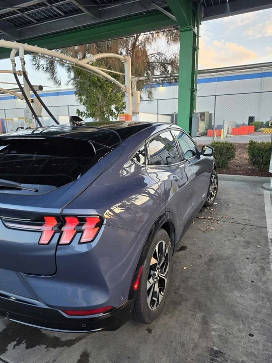 2021 Ford Mustang Mach-E - Image 4 of 9