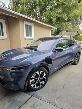 2021 Ford Mustang MACH-E Premium Sport Utility 4D