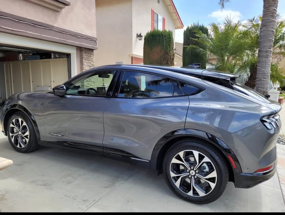 2021 Ford Mustang Mach-E - Image 2 of 3