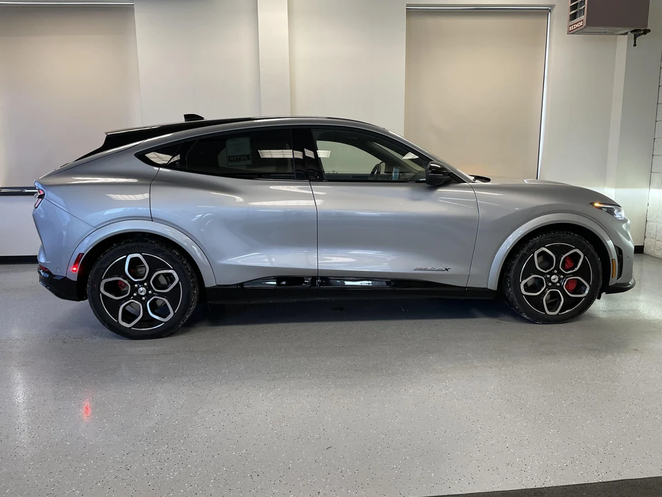 2021 Ford Mustang Mach-E - Image 11 of 31