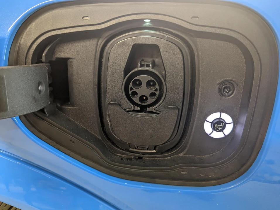 2021 Ford Mustang Mach-E - Image 28 of 31