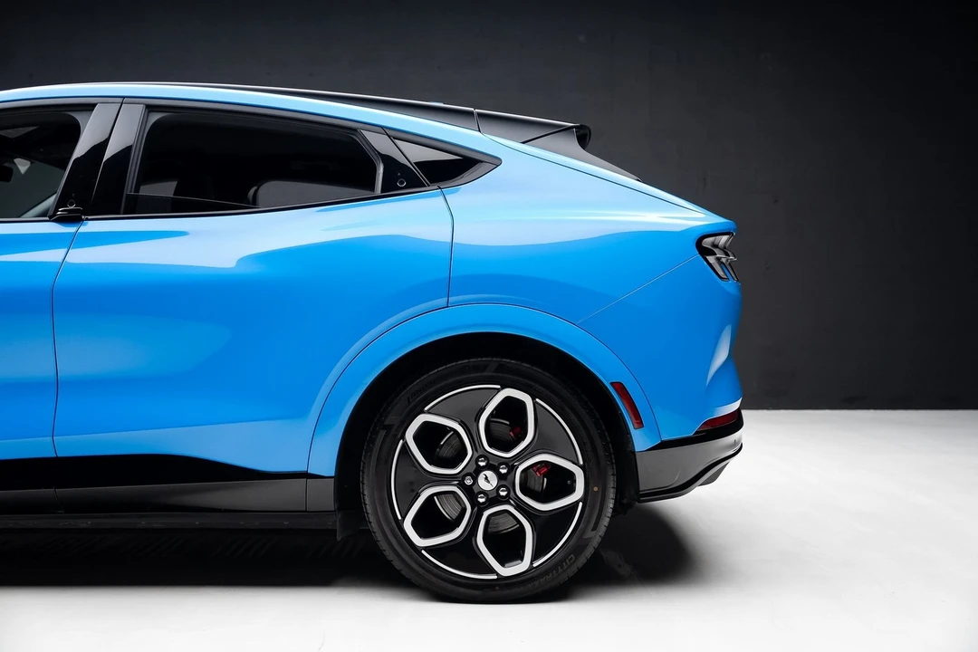2021 Ford Mustang Mach-E - Image 19 of 21