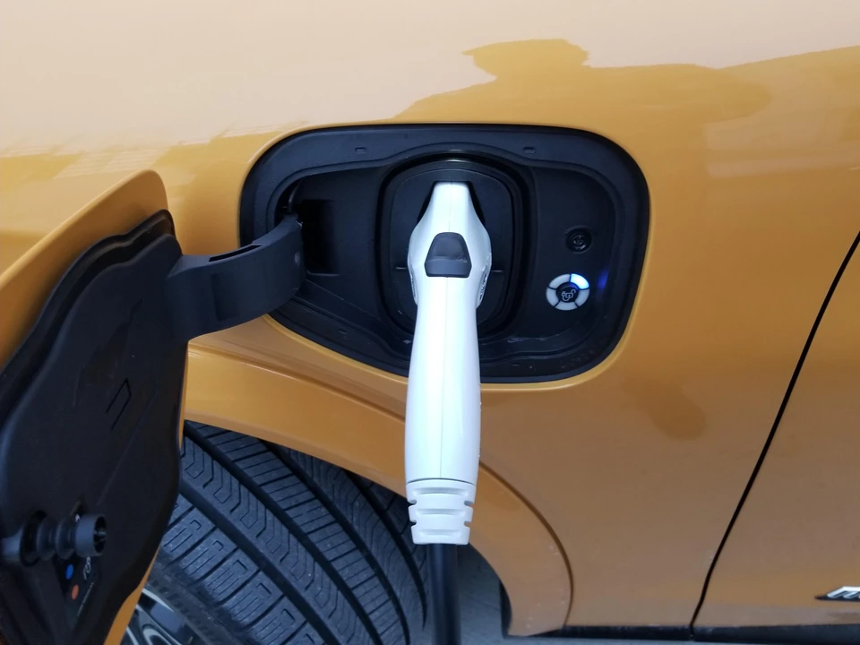 2021 Ford Mustang Mach-E - Image 19 of 31