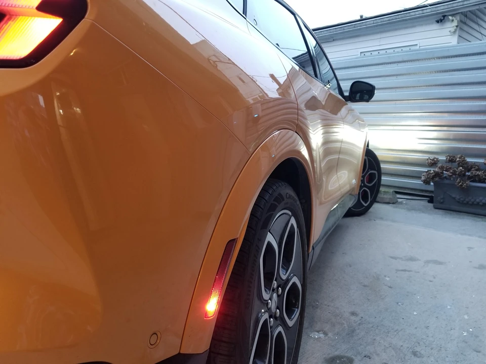 2021 Ford Mustang Mach-E - Image 28 of 31