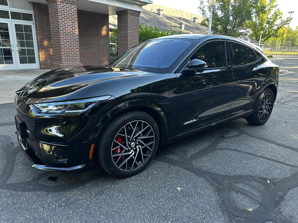 2021 Ford Mustang Mach-E - Image 10 of 31