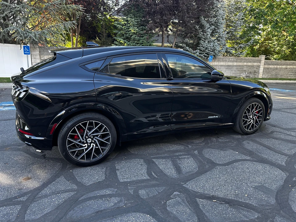 2021 Ford Mustang Mach-E - Image 26 of 31
