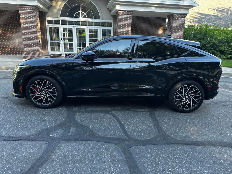 2021 Ford Mustang Mach-E - Image 13 of 31