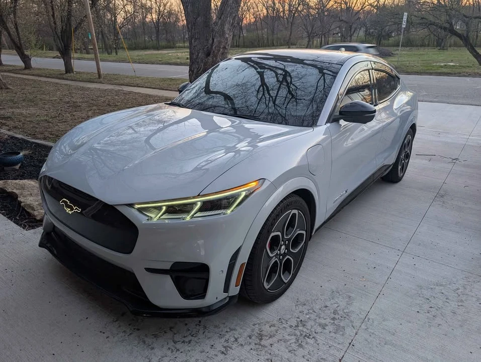 2021 Ford Mustang Mach-E - Image 2 of 10