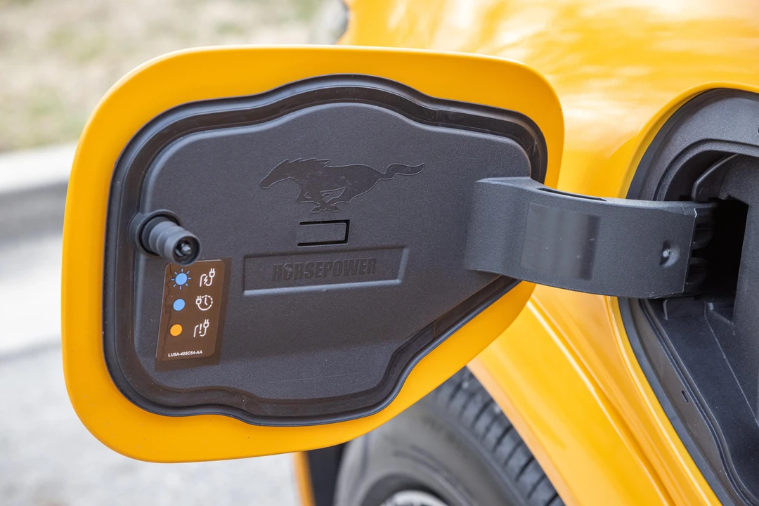2021 Ford Mustang Mach-E - Image 23 of 31