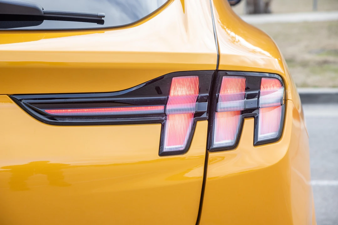 2021 Ford Mustang Mach-E - Image 28 of 31