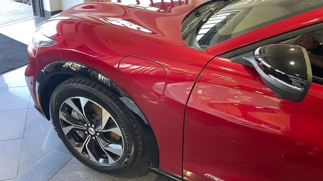 2021 Ford Mustang Mach-E - Image 18 of 31