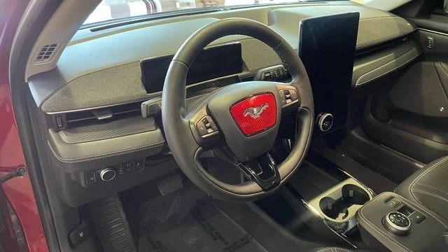 2021 Ford Mustang Mach-E - Image 27 of 31