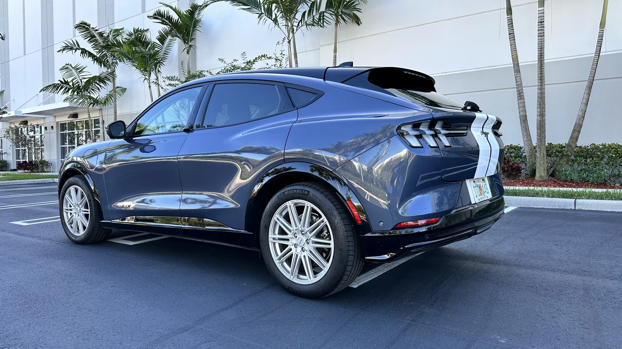 2021 Ford Mustang Mach-E - Image 12 of 31