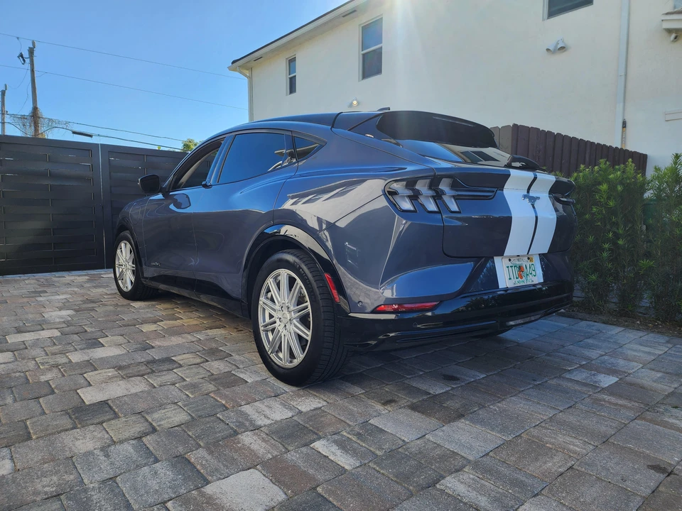 2021 Ford Mustang Mach-E - Image 13 of 31