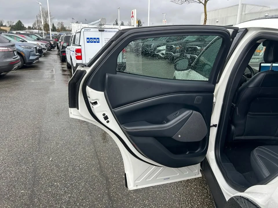 2021 Ford Mustang Mach-E - Image 16 of 19