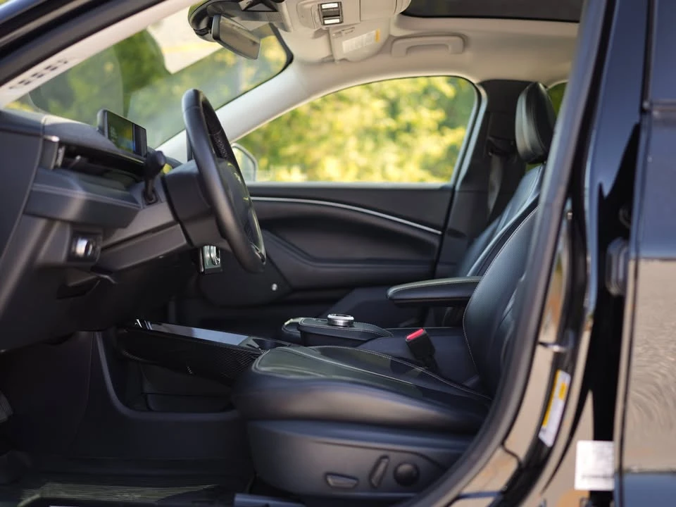 2021 Ford Mustang Mach-E - Image 16 of 20