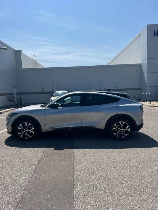2021 Ford Mustang Mach-E - Image 8 of 17