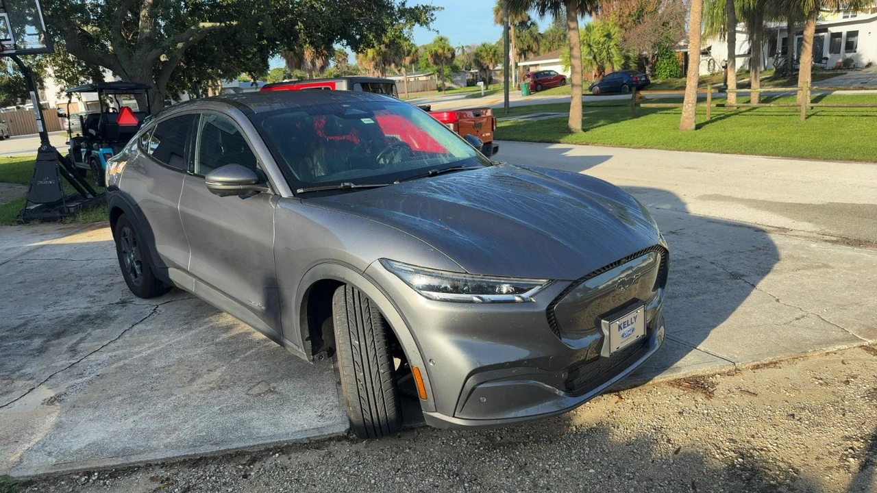 2021 Ford Mustang Mach-E - Image 2 of 4