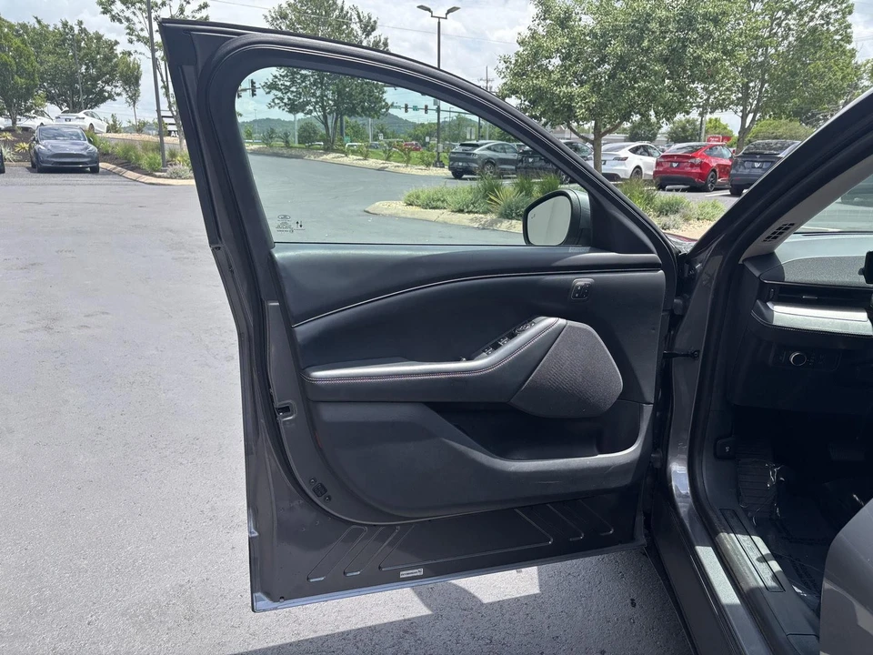 2021 Ford Mustang Mach-E - Image 25 of 29