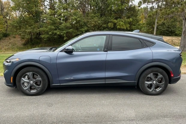 2021 Ford Mustang Mach-E - Image 3 of 8