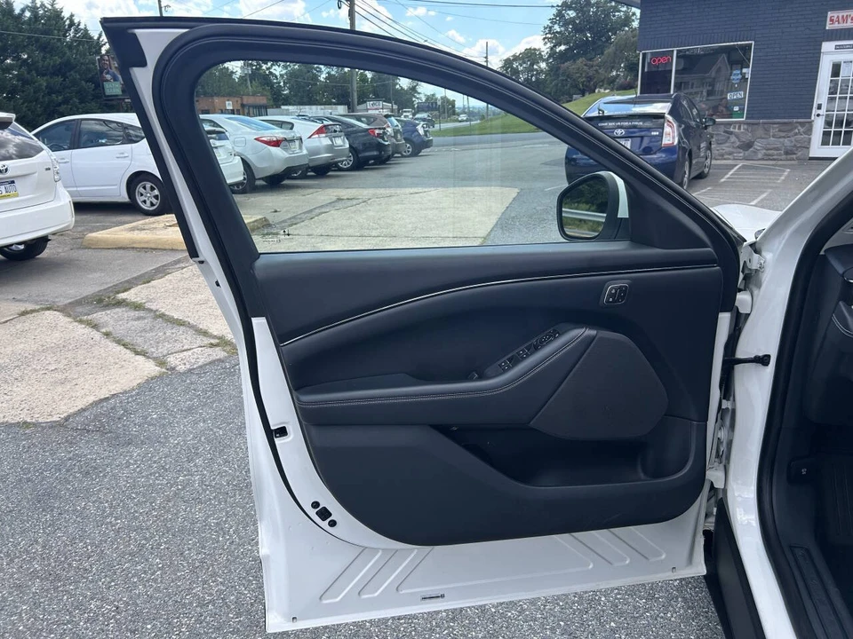 2021 Ford Mustang Mach-E - Image 19 of 21
