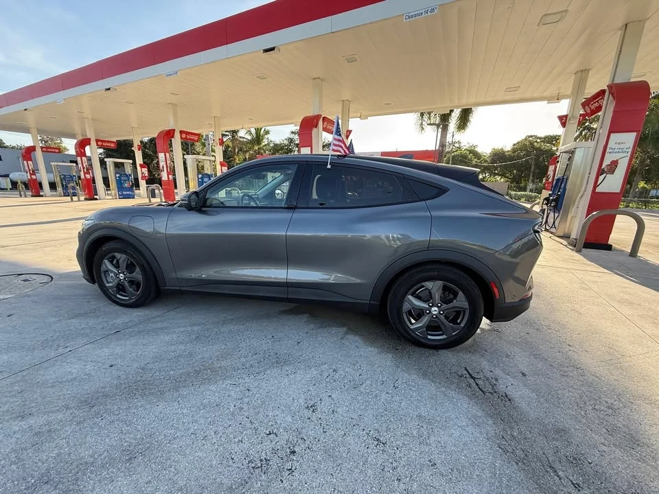2021 Ford Mustang Mach-E - Image 5 of 10