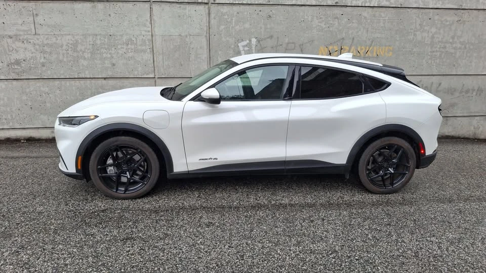 2021 Ford Mustang Mach-E - Image 3 of 9