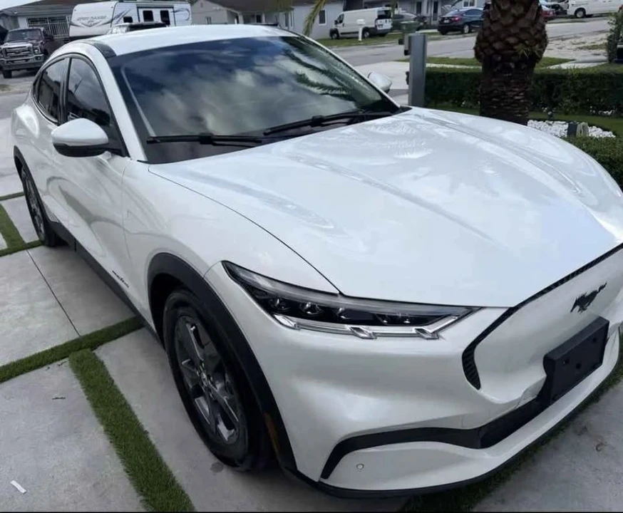 2021 Ford Mustang Mach-E - Image 15 of 18