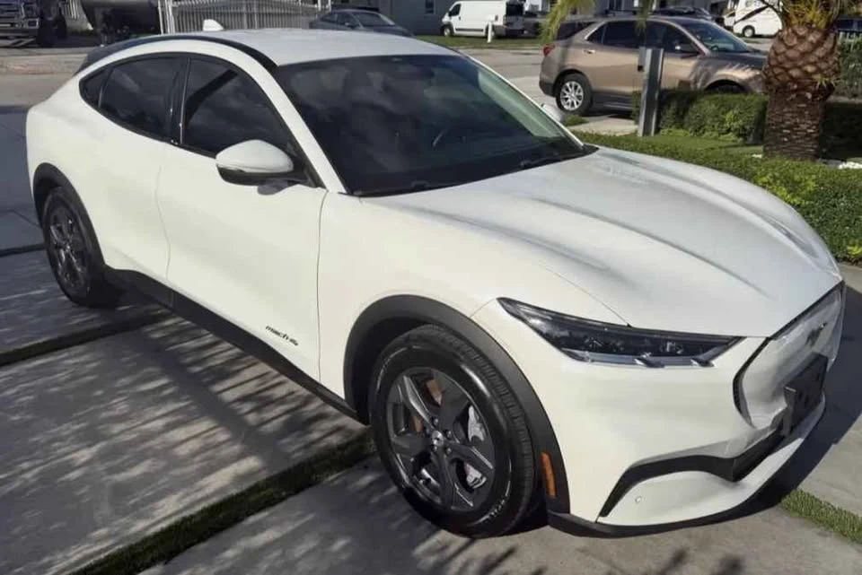 2021 Ford Mustang Mach-E - Image 3 of 18