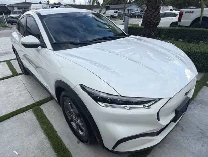 2021 Ford Mustang Mach-E - Image 16 of 18