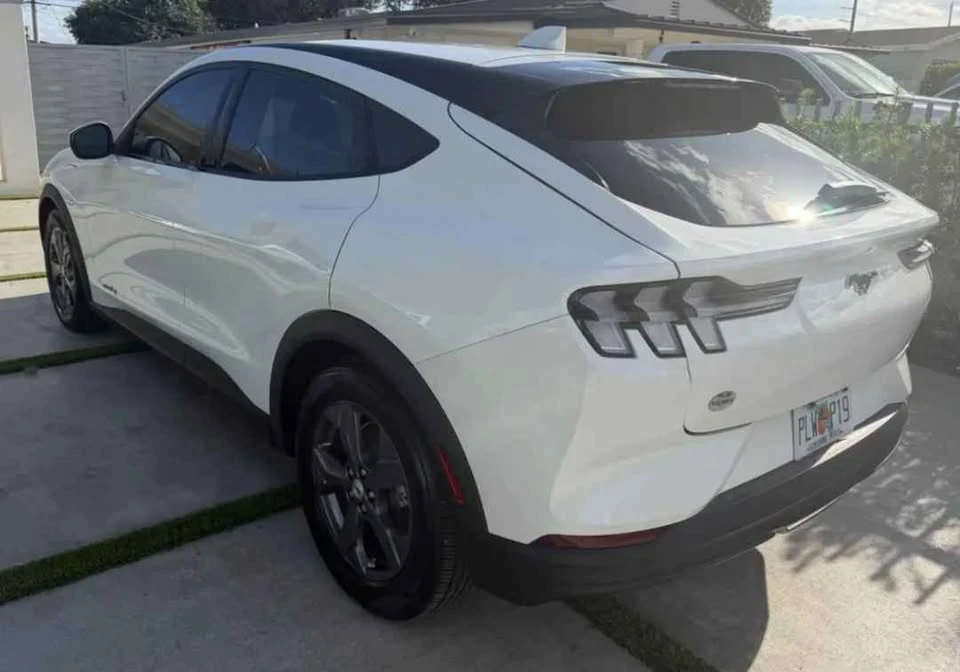 2021 Ford Mustang Mach-E - Image 9 of 18