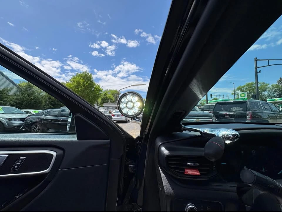 2021 Ford Explorer 6th Gen - Image 14 of 19