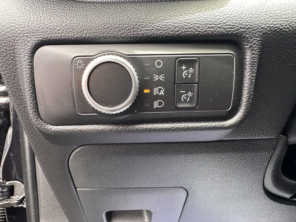 2021 Ford Explorer 6th Gen - Image 20 of 29