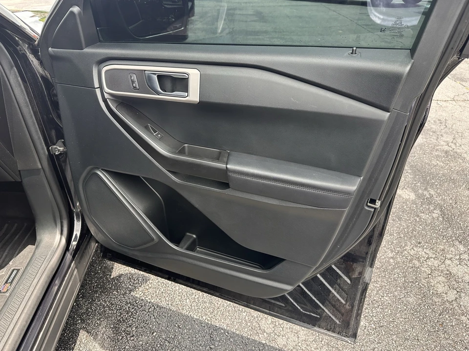 2021 Ford Explorer 6th Gen - Image 15 of 29
