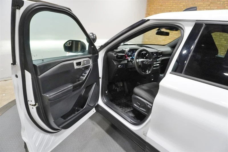 2021 Ford Explorer 6th Gen - Image 19 of 21