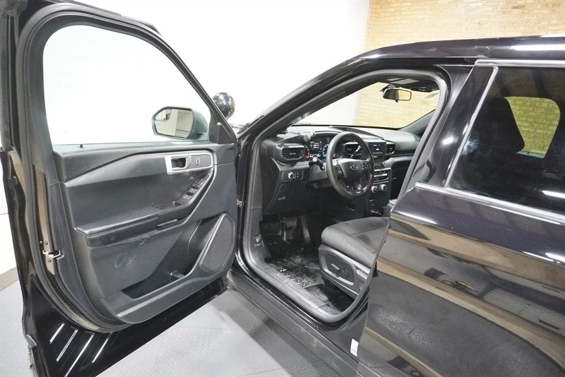2021 Ford Explorer 6th Gen - Image 19 of 31